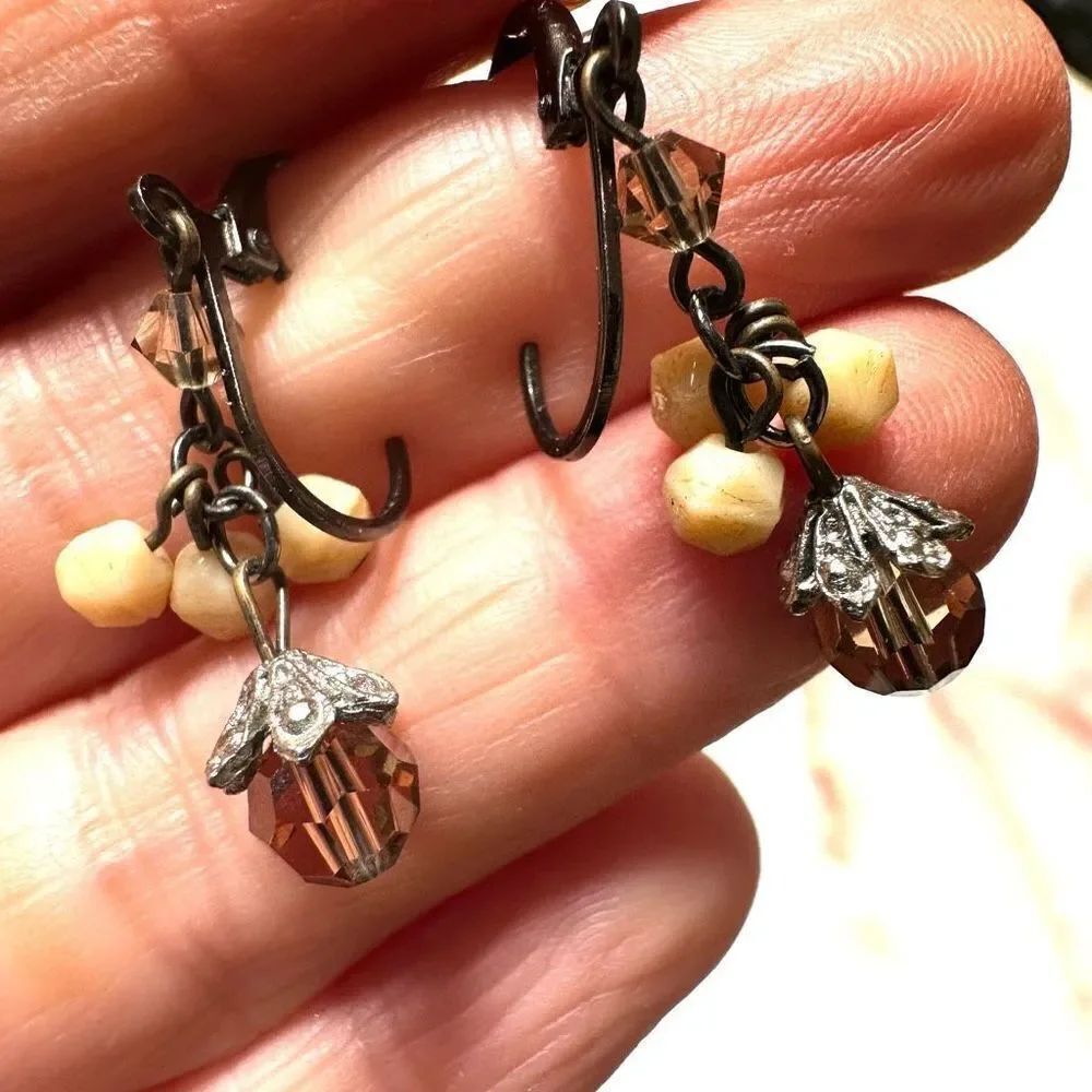 Beaded dainty drop earrings